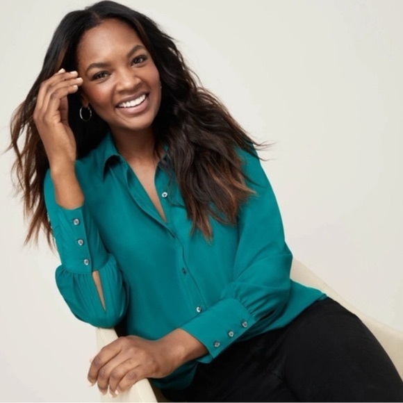 UNTUCKit Francine Button Career Work Casual Shirt Women’s Size 8 Emerald Green - Picture 1 of 3